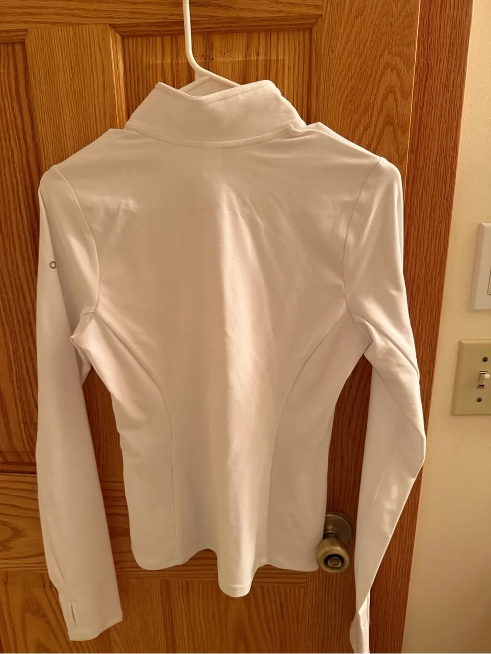 NWOT ALO Yoga White 1/2 Zip Aloft Pullover